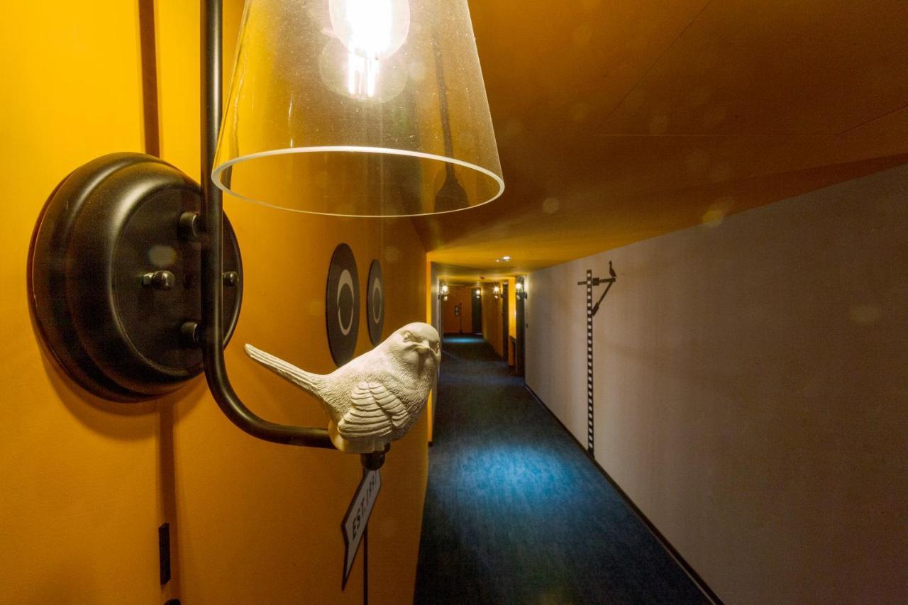 Cu Hotel Каосюн Екстериор снимка