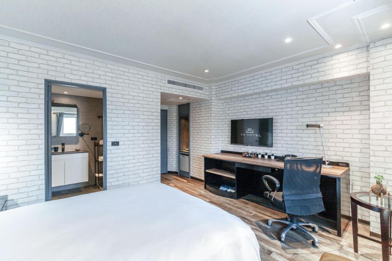 Cu Hotel Каосюн Екстериор снимка