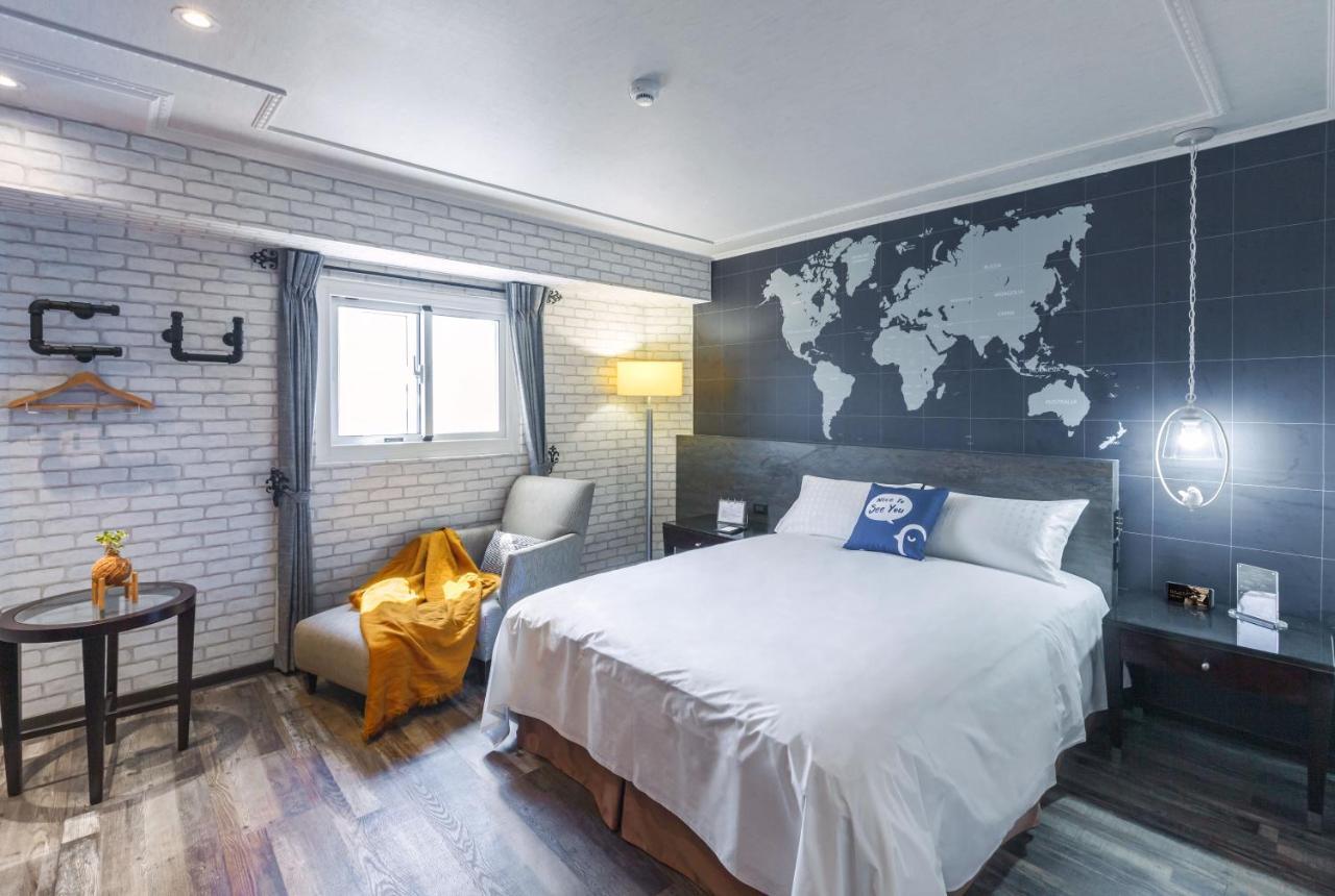 Cu Hotel Каосюн Екстериор снимка